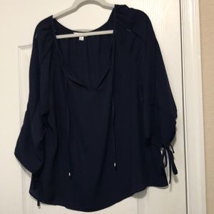 3/4 length Blouse in a purple bluish color